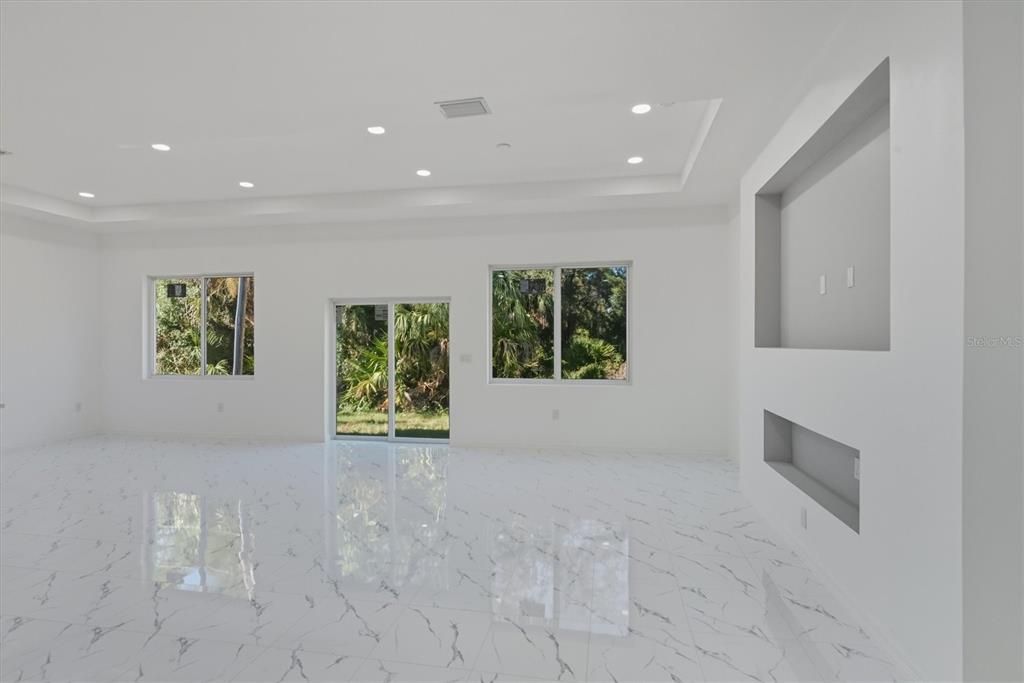 For Sale: $350,000 (3 beds, 2 baths, 1657 Square Feet)