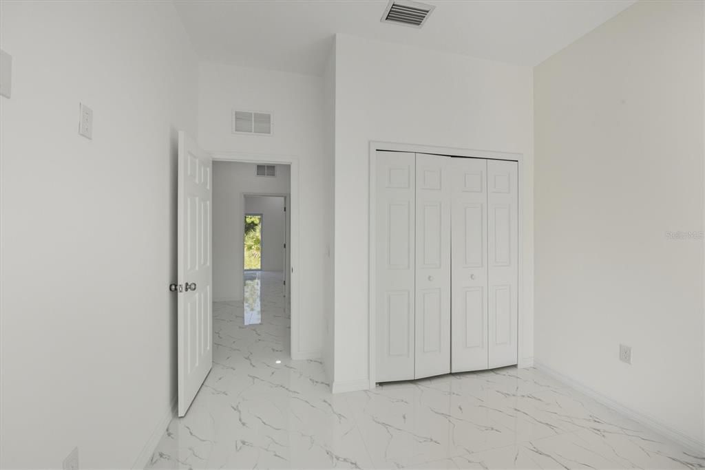 For Sale: $350,000 (3 beds, 2 baths, 1657 Square Feet)