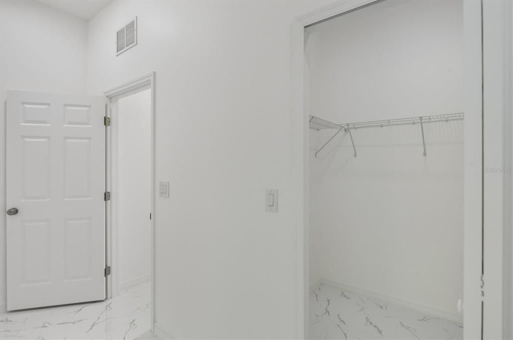 For Sale: $350,000 (3 beds, 2 baths, 1657 Square Feet)