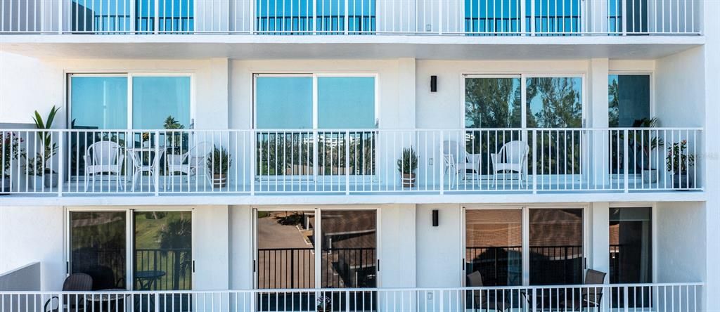 На продажу: $590,000 (2 спален, 2 ванн, 1235 Квадратных фут)