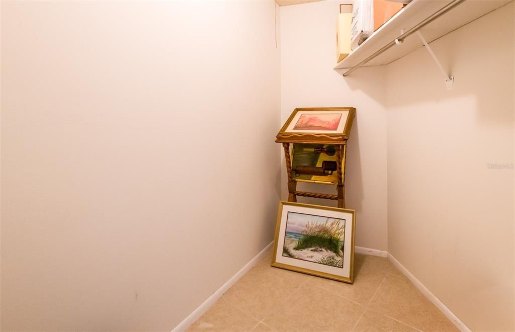 На продажу: $590,000 (2 спален, 2 ванн, 1235 Квадратных фут)