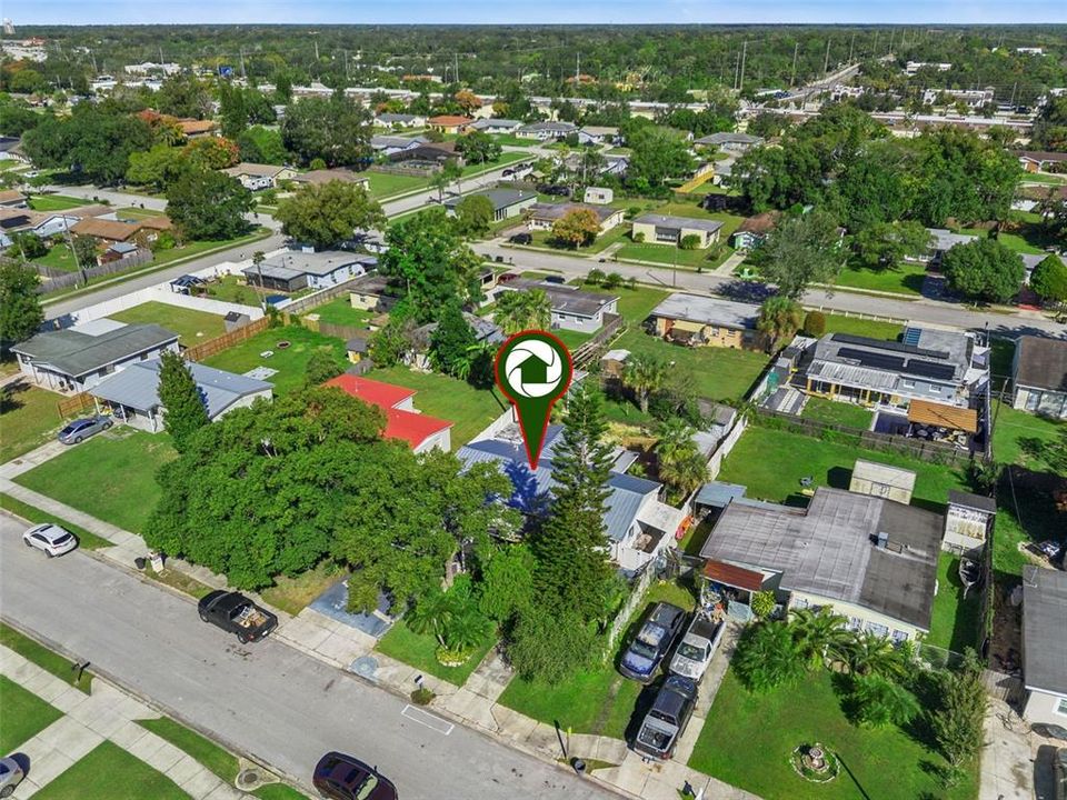 合同活跃: $284,900 (3 贝兹, 1 浴室, 1020 平方英尺)