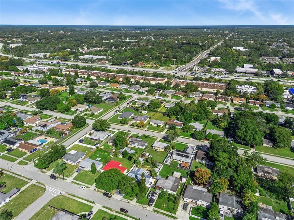 合同活跃: $284,900 (3 贝兹, 1 浴室, 1020 平方英尺)