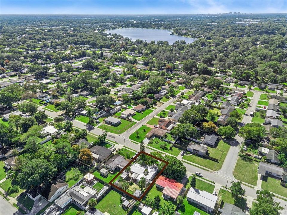 合同活跃: $284,900 (3 贝兹, 1 浴室, 1020 平方英尺)