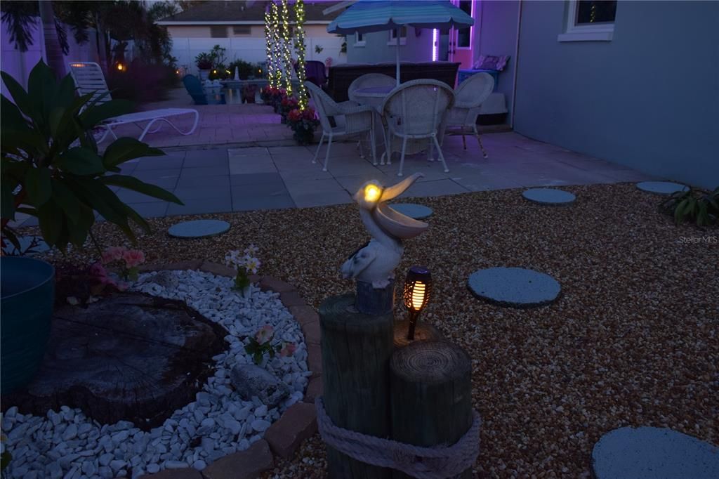 For Sale: $370,000 (2 beds, 2 baths, 1209 Square Feet)