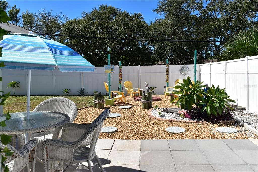 For Sale: $370,000 (2 beds, 2 baths, 1209 Square Feet)