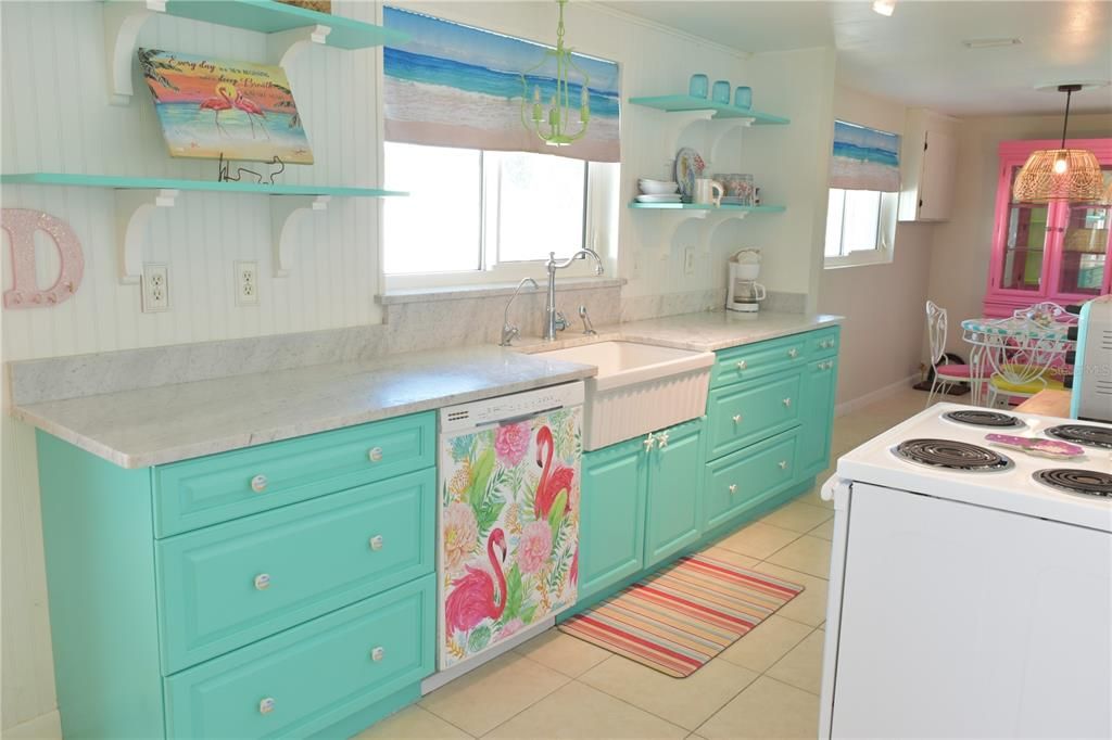 For Sale: $370,000 (2 beds, 2 baths, 1209 Square Feet)