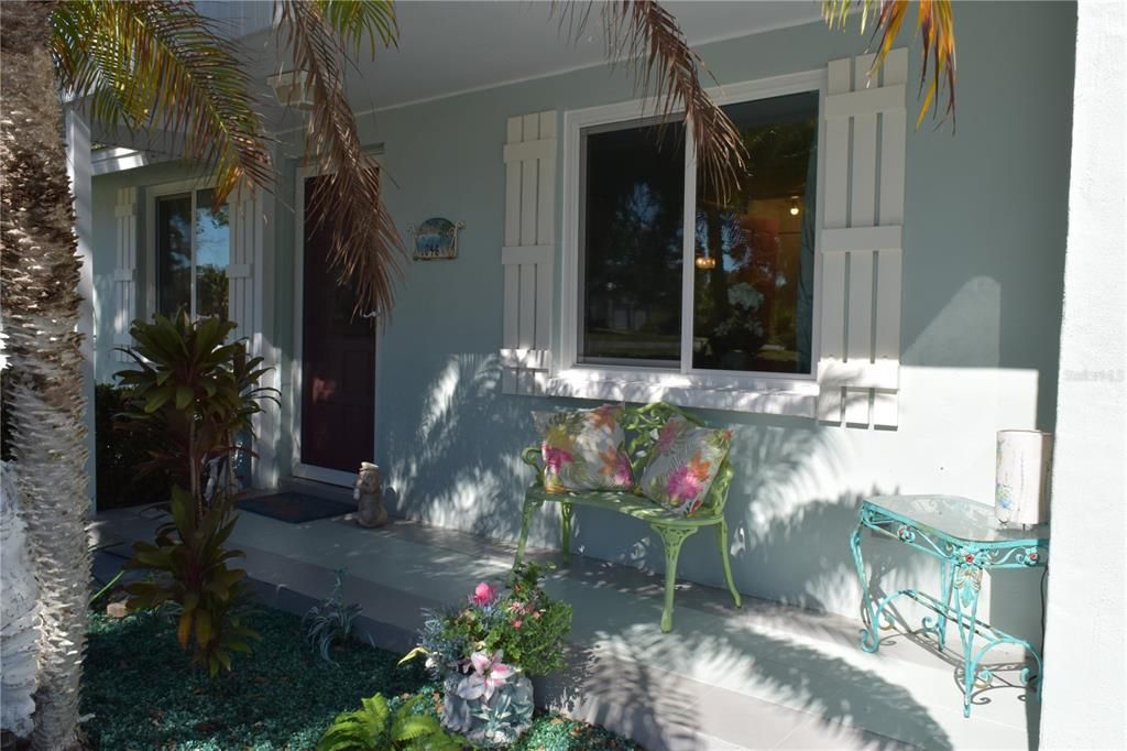 For Sale: $370,000 (2 beds, 2 baths, 1209 Square Feet)