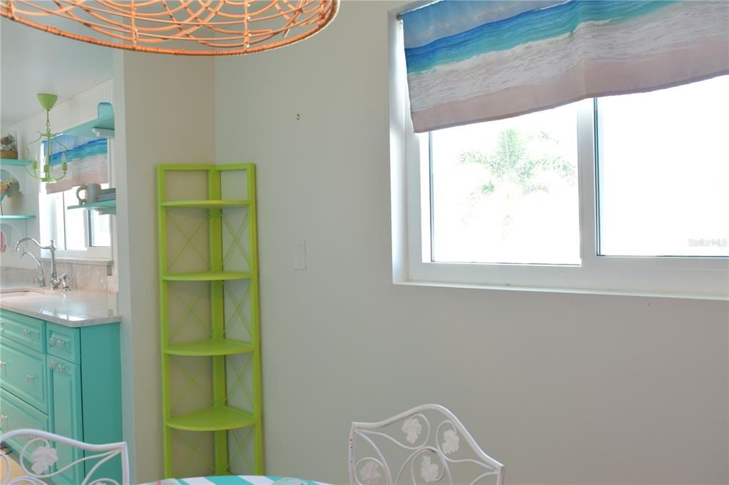 For Sale: $370,000 (2 beds, 2 baths, 1209 Square Feet)