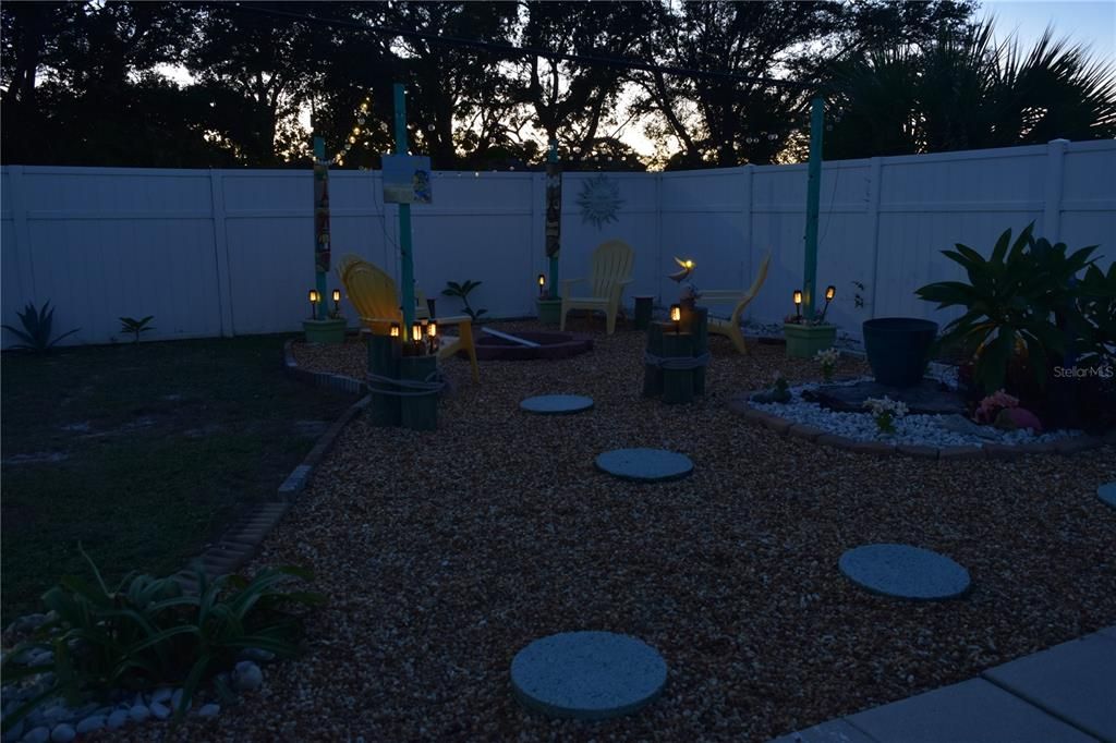 For Sale: $370,000 (2 beds, 2 baths, 1209 Square Feet)