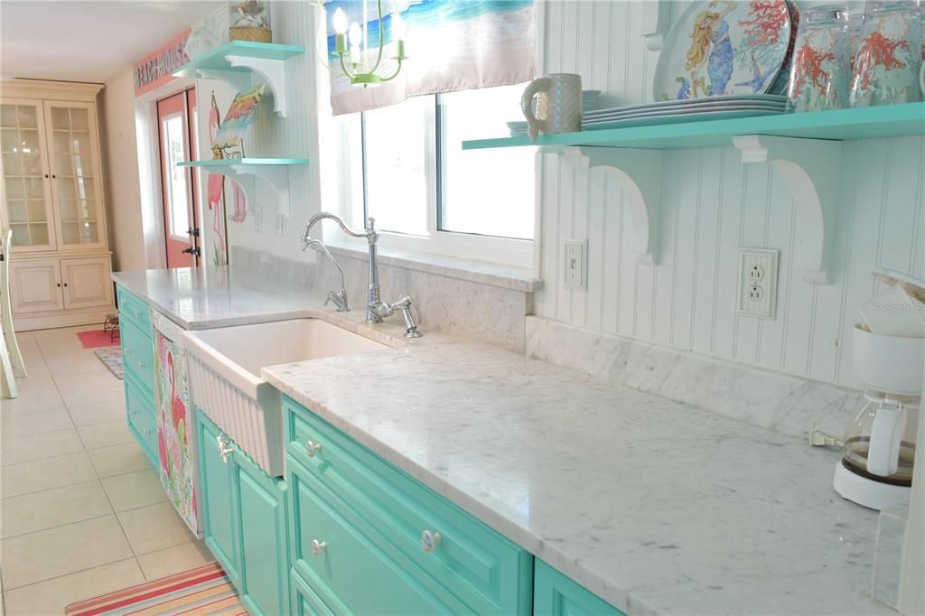 For Sale: $370,000 (2 beds, 2 baths, 1209 Square Feet)