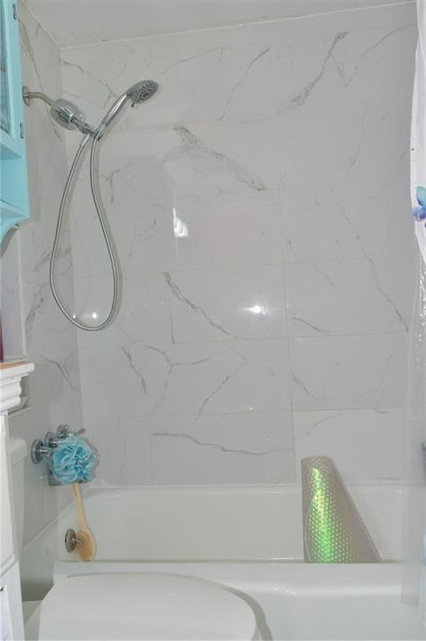 For Sale: $370,000 (2 beds, 2 baths, 1209 Square Feet)