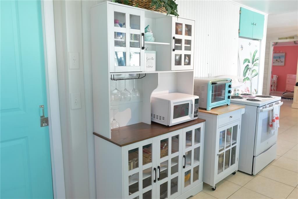 For Sale: $370,000 (2 beds, 2 baths, 1209 Square Feet)