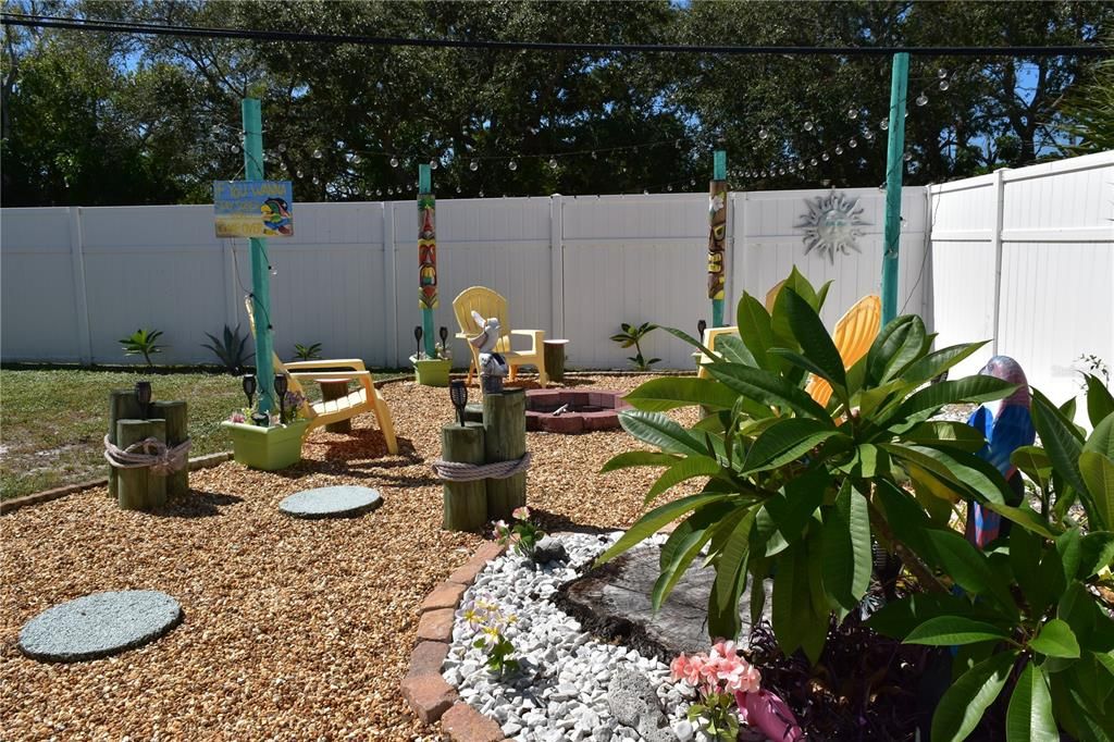 For Sale: $370,000 (2 beds, 2 baths, 1209 Square Feet)