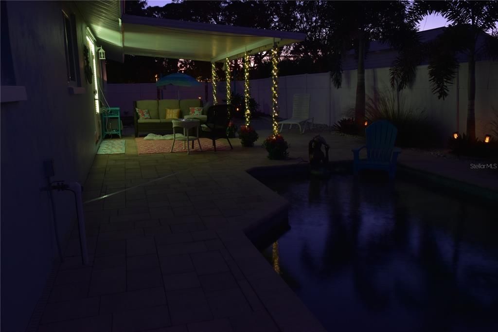 For Sale: $370,000 (2 beds, 2 baths, 1209 Square Feet)