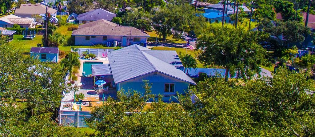 For Sale: $370,000 (2 beds, 2 baths, 1209 Square Feet)