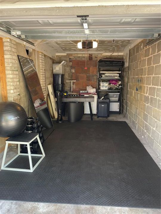 Active With Contract: $2,240 (2 beds, 1 baths, 580 Square Feet)