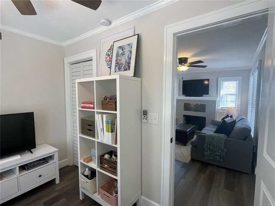 Active With Contract: $2,240 (2 beds, 1 baths, 580 Square Feet)