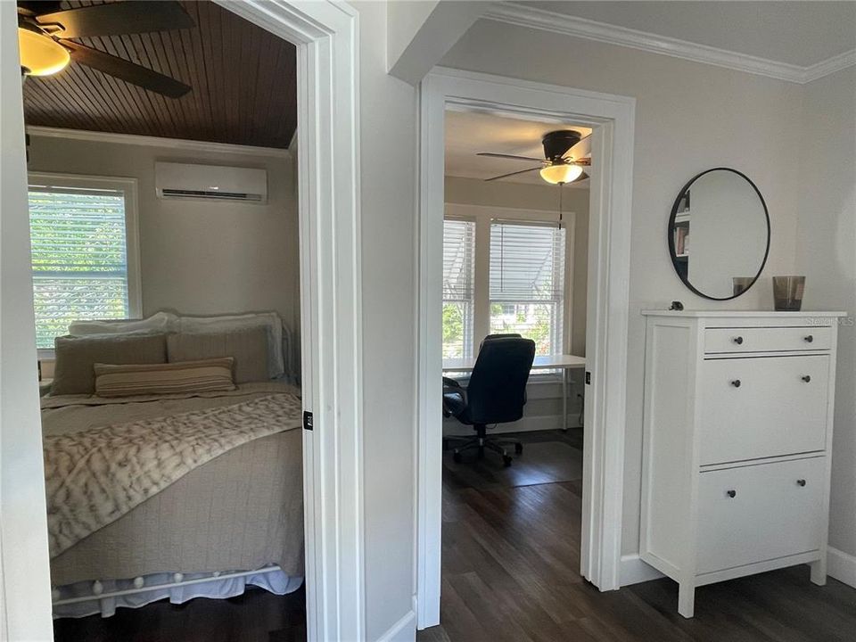 Active With Contract: $2,240 (2 beds, 1 baths, 580 Square Feet)