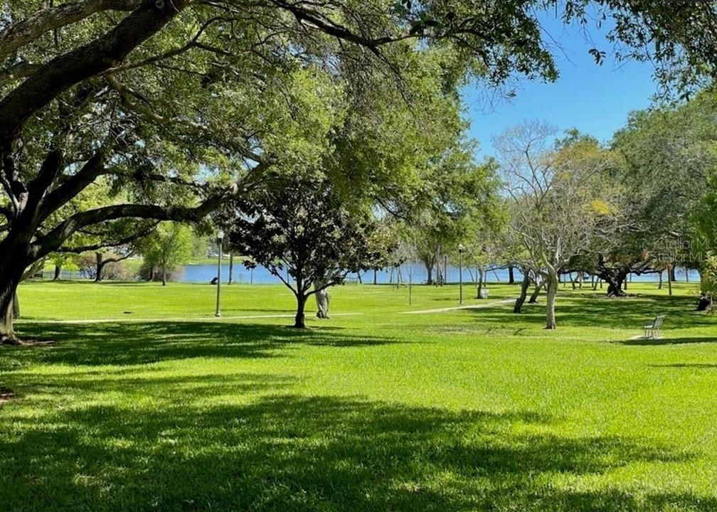 Active With Contract: $2,240 (2 beds, 1 baths, 580 Square Feet)