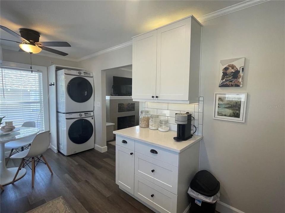Active With Contract: $2,240 (2 beds, 1 baths, 580 Square Feet)