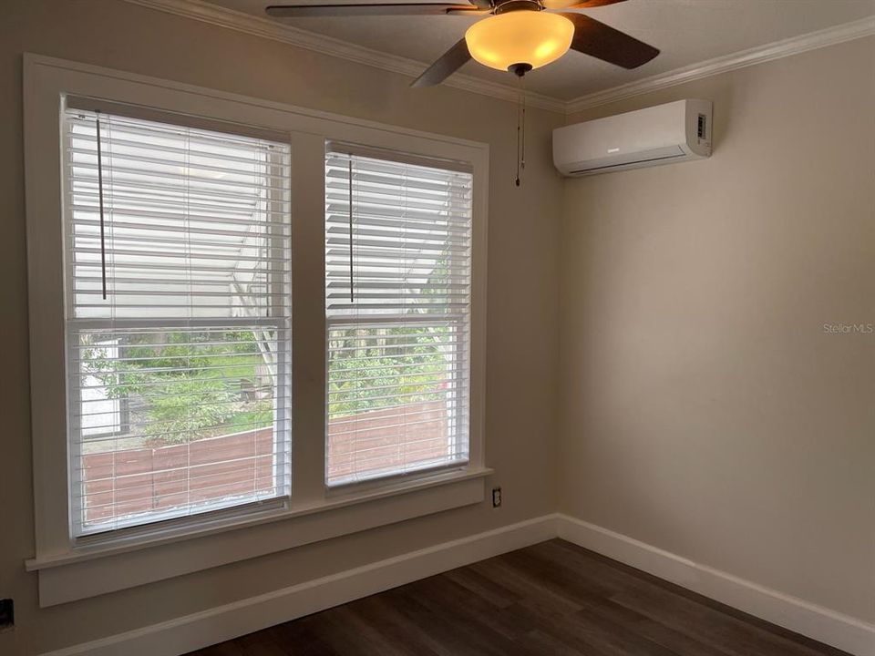 Active With Contract: $2,240 (2 beds, 1 baths, 580 Square Feet)