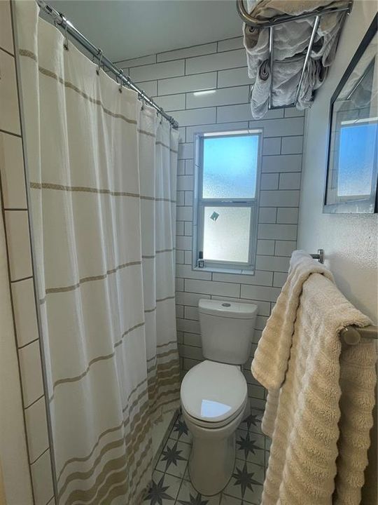 Active With Contract: $2,240 (2 beds, 1 baths, 580 Square Feet)