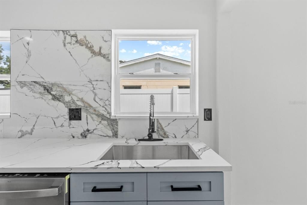 For Rent: $2,750 (3 beds, 2 baths, 1269 Square Feet)