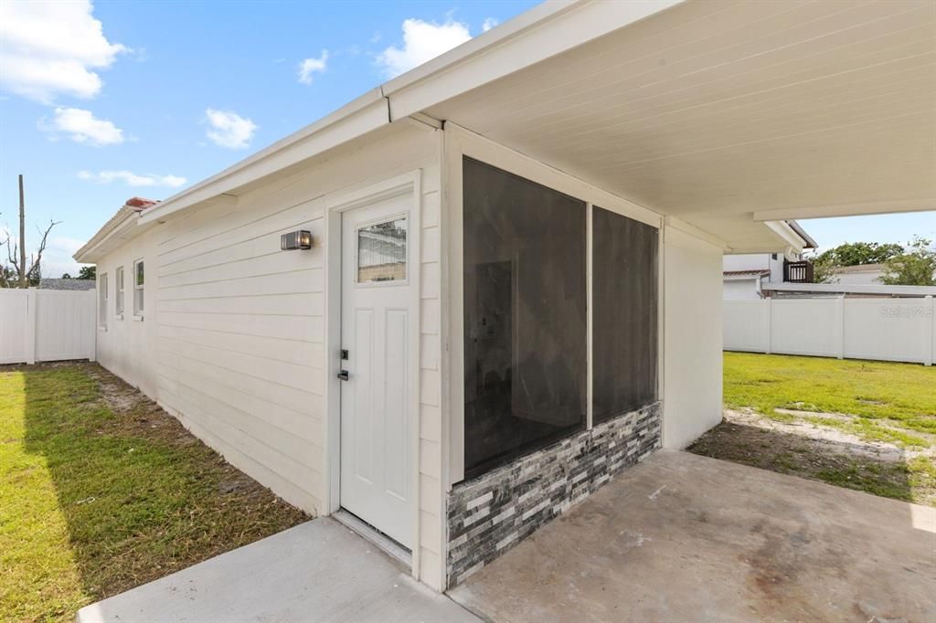 For Rent: $2,750 (3 beds, 2 baths, 1269 Square Feet)