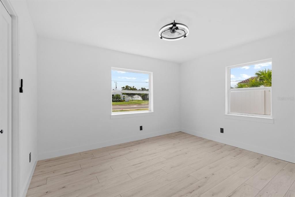 For Rent: $2,750 (3 beds, 2 baths, 1269 Square Feet)