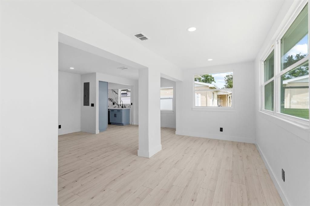 For Rent: $2,750 (3 beds, 2 baths, 1269 Square Feet)