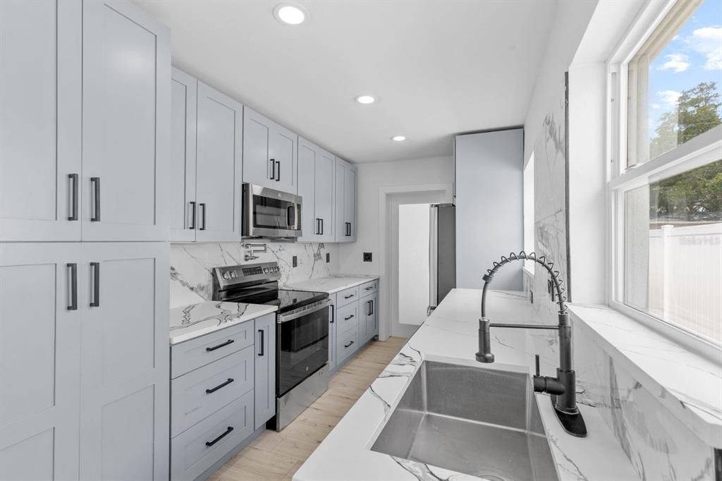 For Rent: $2,750 (3 beds, 2 baths, 1269 Square Feet)