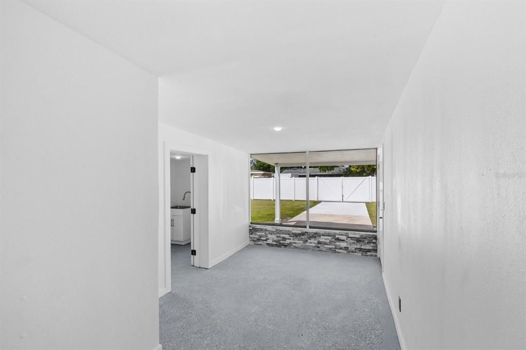 For Rent: $2,750 (3 beds, 2 baths, 1269 Square Feet)