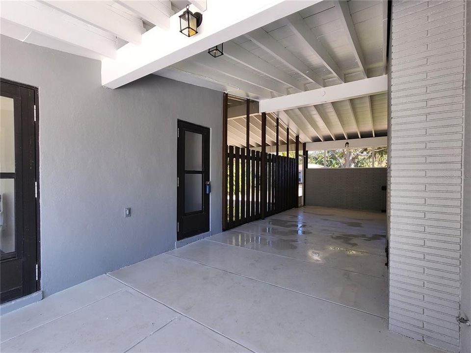 合同活跃: $749,000 (3 贝兹, 2 浴室, 1826 平方英尺)