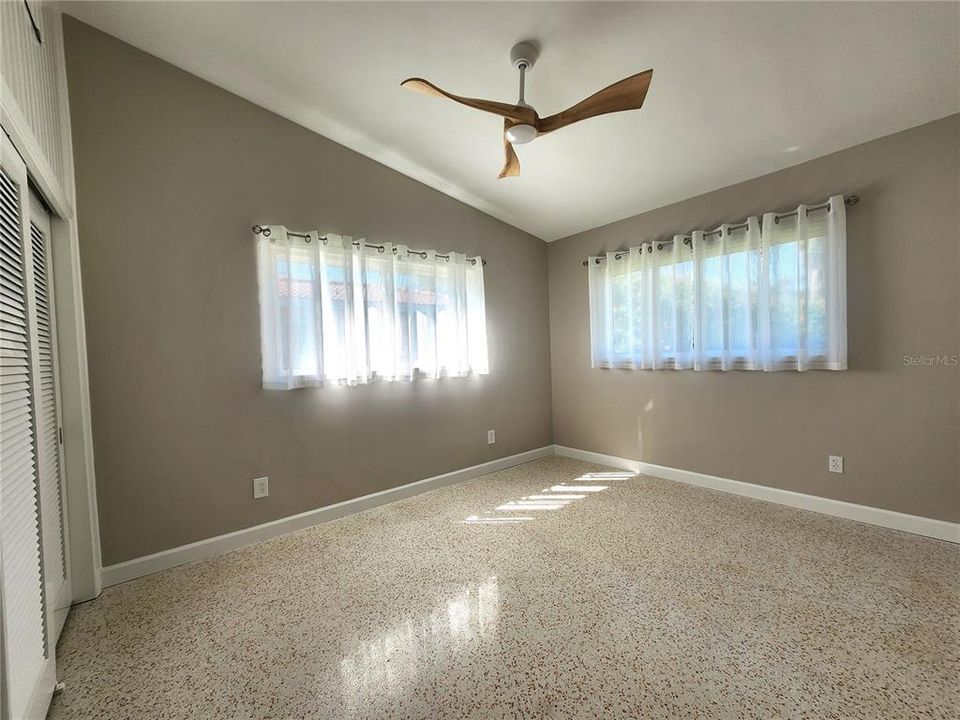 合同活跃: $749,000 (3 贝兹, 2 浴室, 1826 平方英尺)