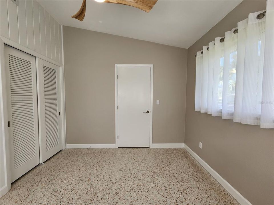 合同活跃: $749,000 (3 贝兹, 2 浴室, 1826 平方英尺)