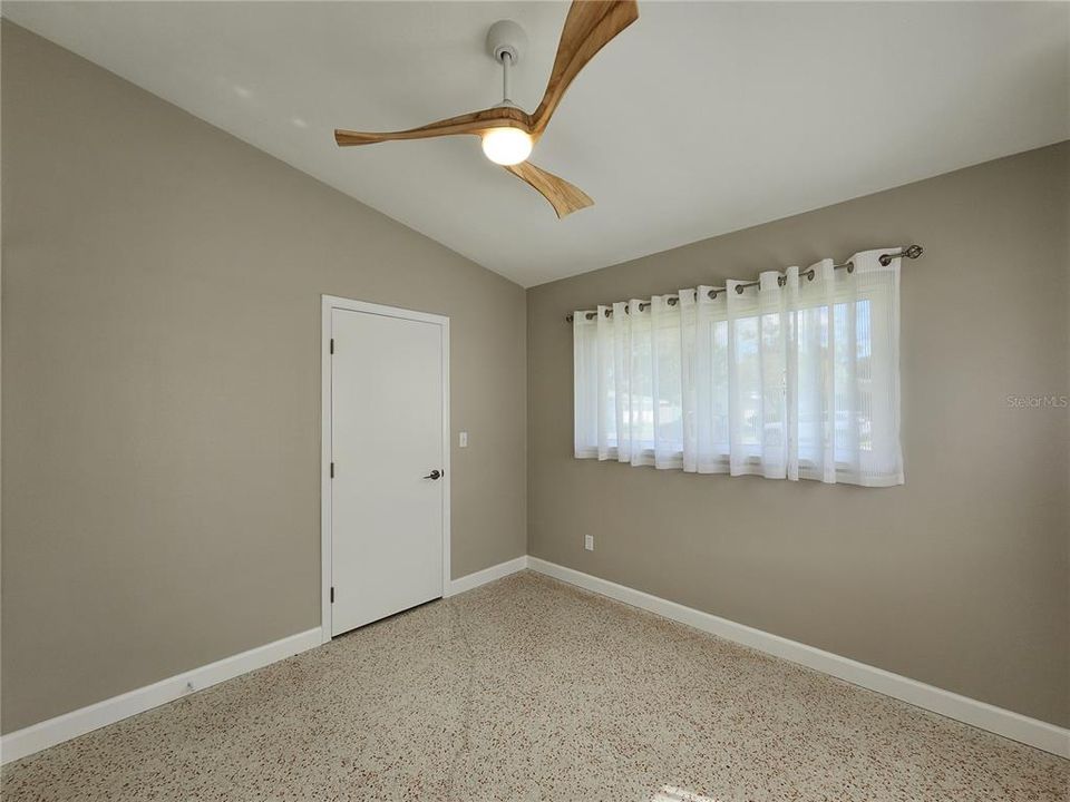 合同活跃: $749,000 (3 贝兹, 2 浴室, 1826 平方英尺)