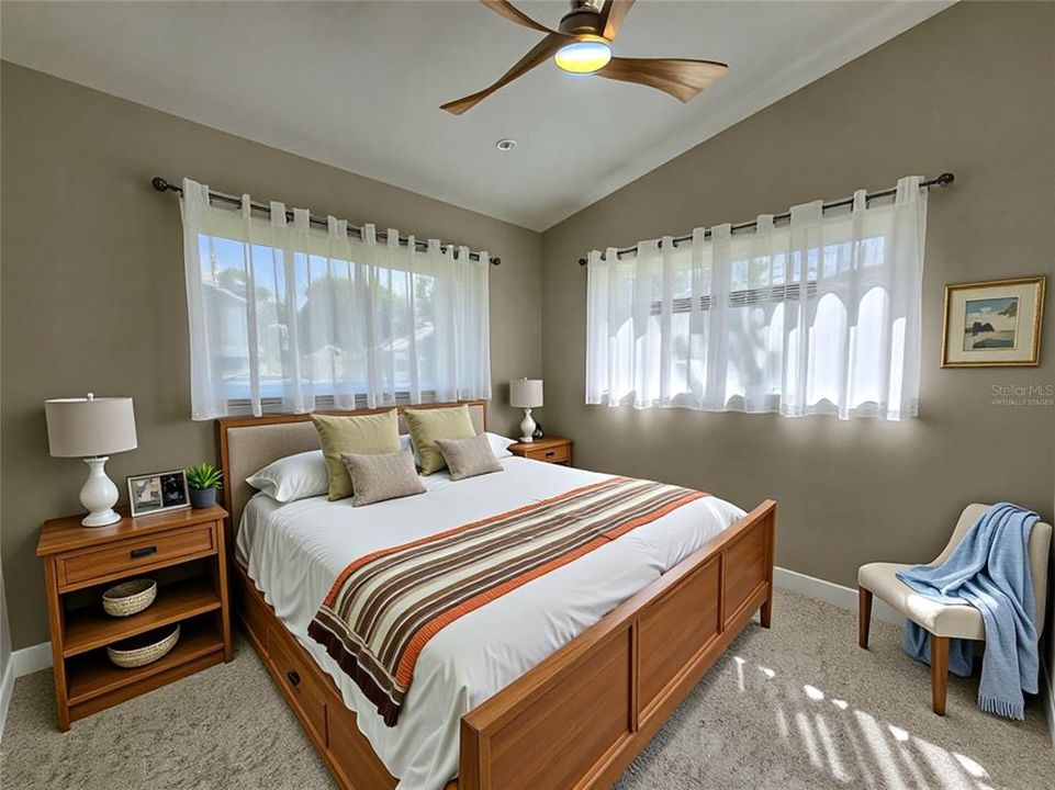 合同活跃: $749,000 (3 贝兹, 2 浴室, 1826 平方英尺)