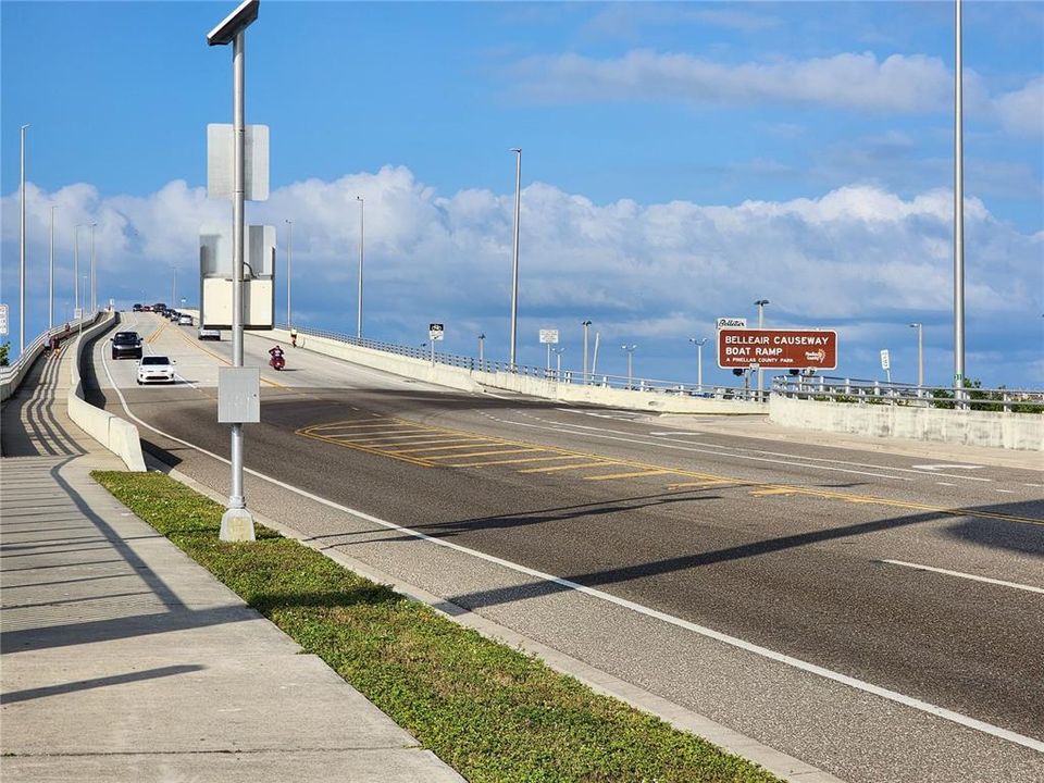 合同活跃: $749,000 (3 贝兹, 2 浴室, 1826 平方英尺)