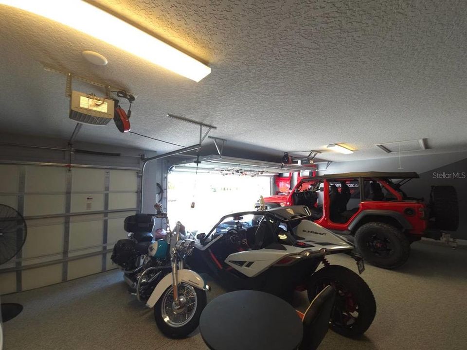 合同活跃: $629,900 (4 贝兹, 3 浴室, 2552 平方英尺)