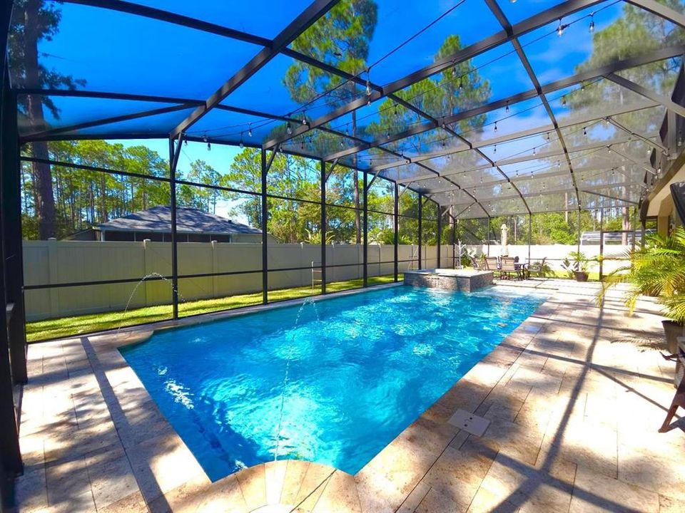 合同活跃: $629,900 (4 贝兹, 3 浴室, 2552 平方英尺)