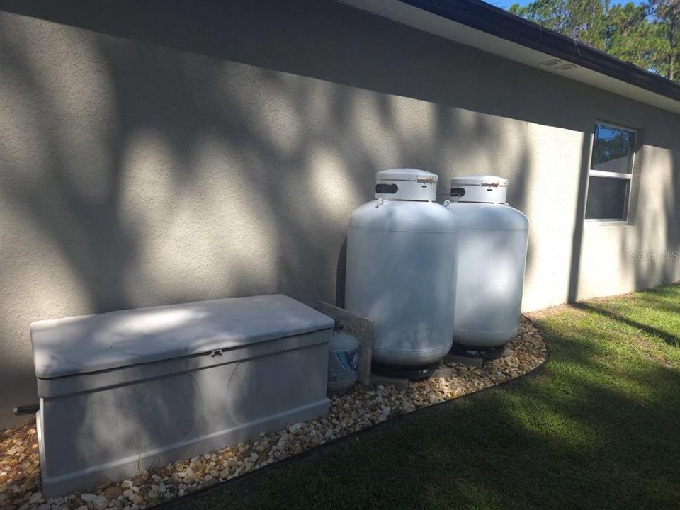 合同活跃: $629,900 (4 贝兹, 3 浴室, 2552 平方英尺)