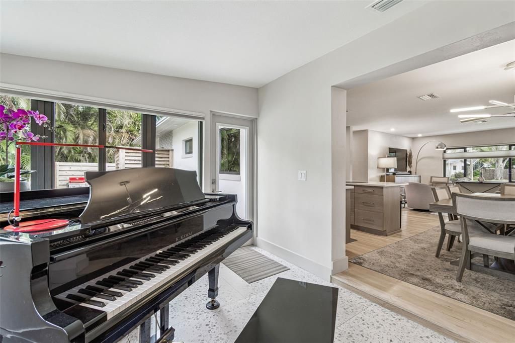 Active With Contract: $525,000 (3 beds, 1 baths, 1700 Square Feet)