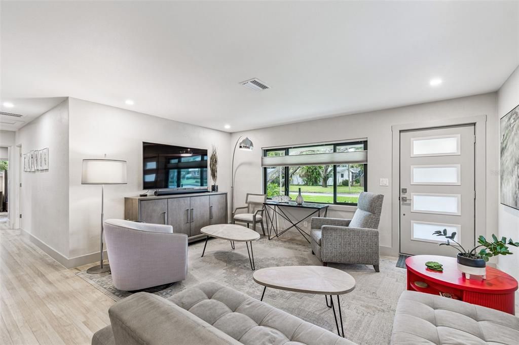 Active With Contract: $525,000 (3 beds, 1 baths, 1700 Square Feet)