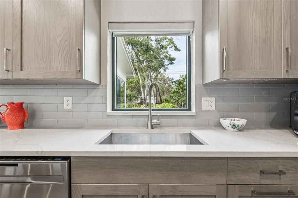 Active With Contract: $525,000 (3 beds, 1 baths, 1700 Square Feet)