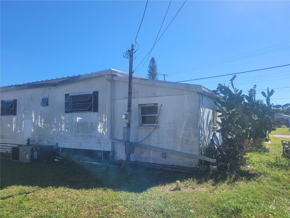 На продажу: $115,000 (3 спален, 2 ванн, 768 Квадратных фут)