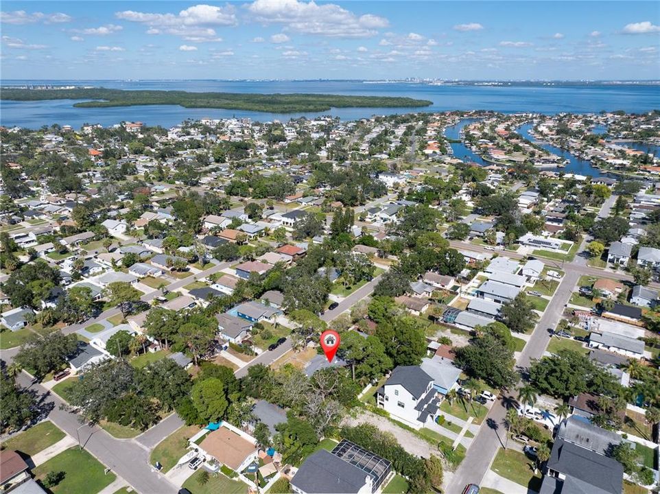 For Sale: $599,000 (6 beds, 3 baths, 3697 Square Feet)