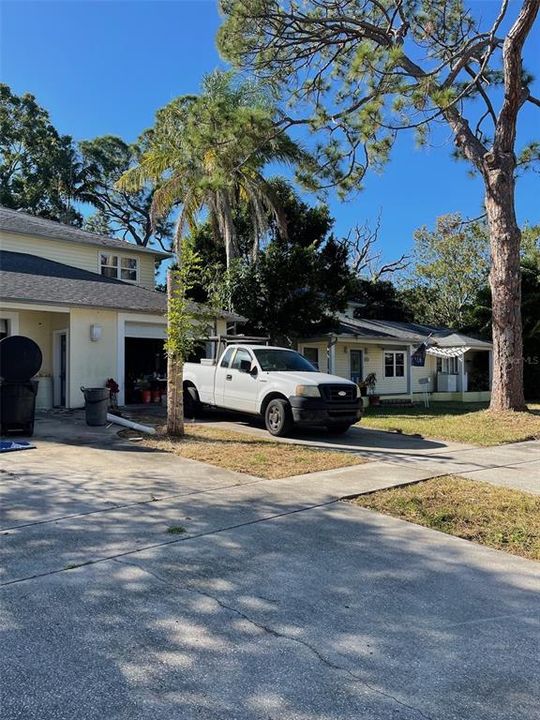 For Sale: $599,000 (6 beds, 3 baths, 3697 Square Feet)