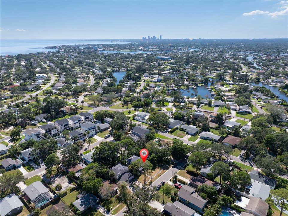 For Sale: $599,000 (6 beds, 3 baths, 3697 Square Feet)