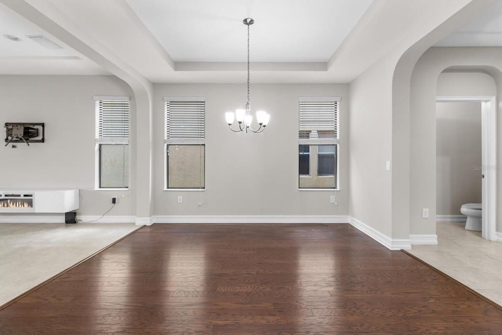 For Rent: $3,200 (4 beds, 2 baths, 2753 Square Feet)